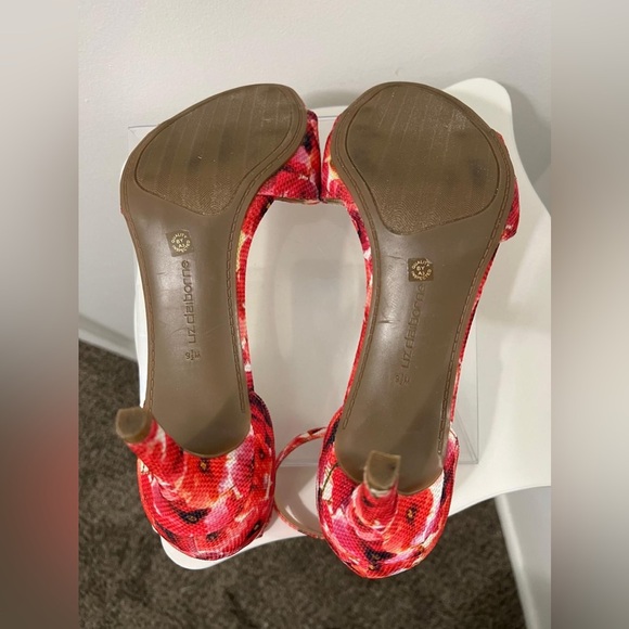 Liz Claiborne Red Heels Elegant Design - Picture 7 of 7